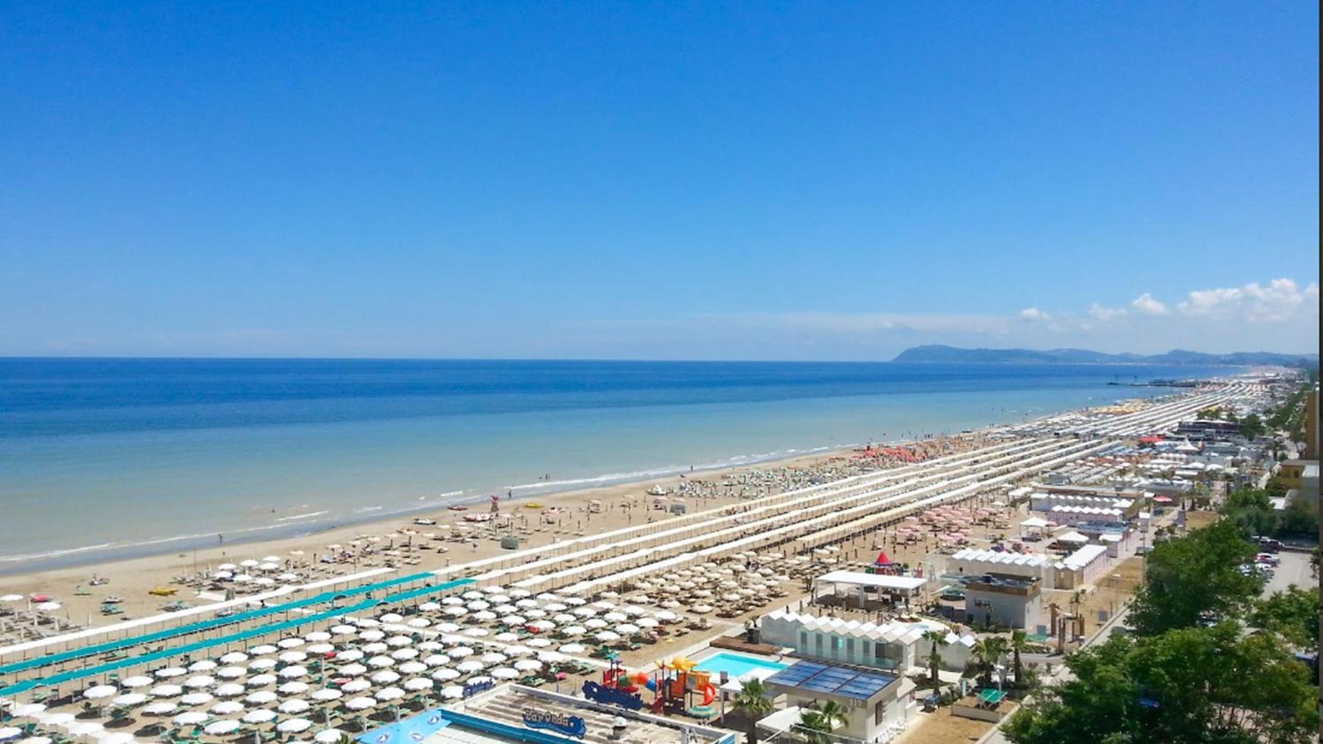 Hotel Avana Fronte Mare Riccione Exteriör bild