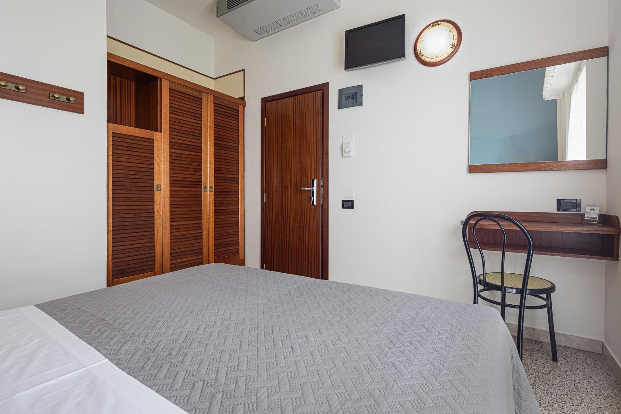 Hotel Avana Fronte Mare Riccione Exteriör bild