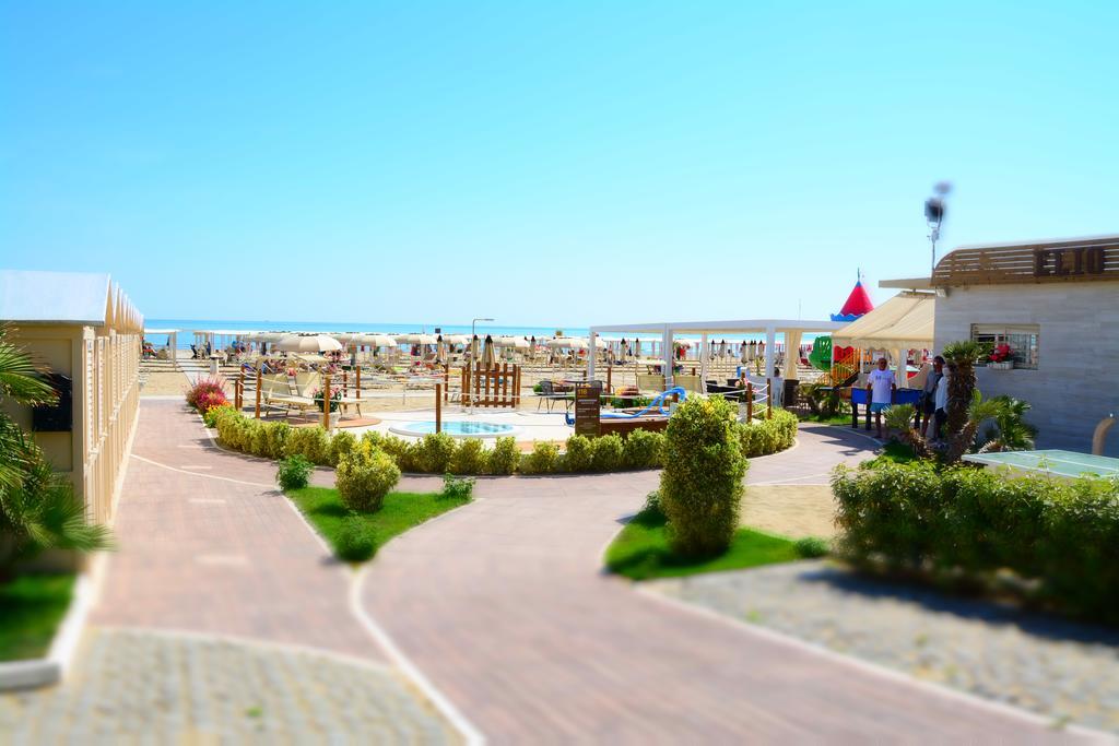 Hotel Avana Fronte Mare Riccione Exteriör bild