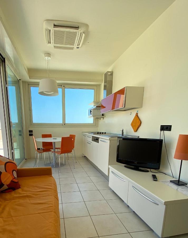 Hotel Avana Fronte Mare Riccione Exteriör bild